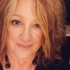 Meet your Posher, Holly